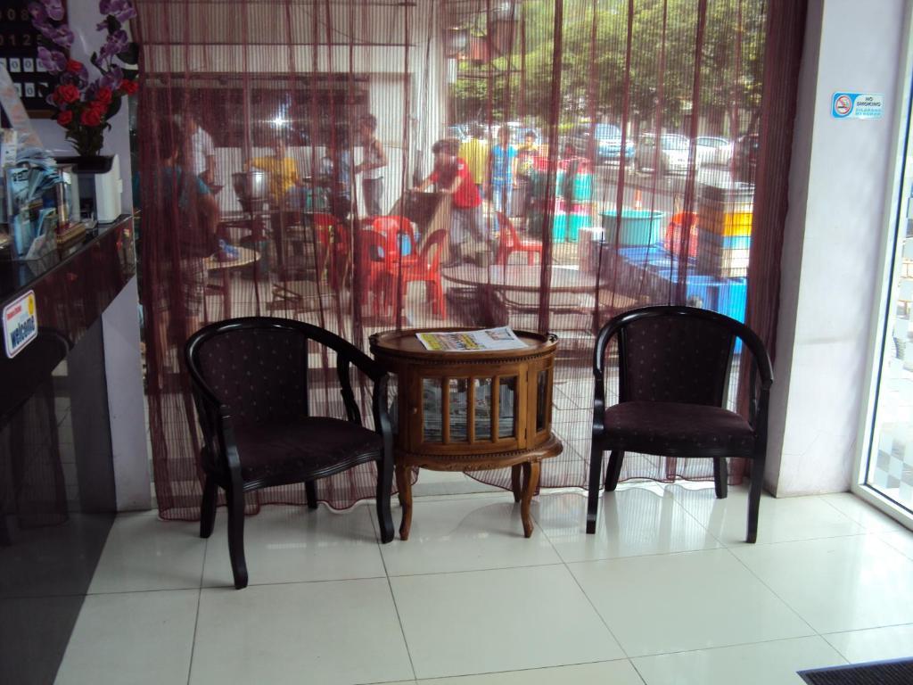 Kinabalu Borneo Hotel โกตาคินาบาลู ภายนอก รูปภาพ